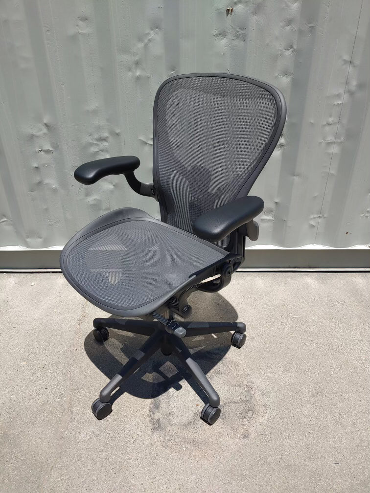 Herman Miller Aeron Remastered fully loaded with PostureFit SL Size B