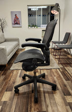 Load image into Gallery viewer, Herman Miller Aeron Chair Size C