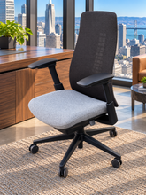Load image into Gallery viewer, Haworth Fern Ergonomic Executive Office Chair – Gray / Black – 5 Year Warranty