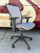 Load image into Gallery viewer, SitOnIt Torsa Chair Brand New