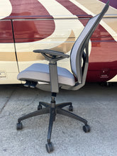 Load image into Gallery viewer, SitOnIt Torsa Chair Brand New