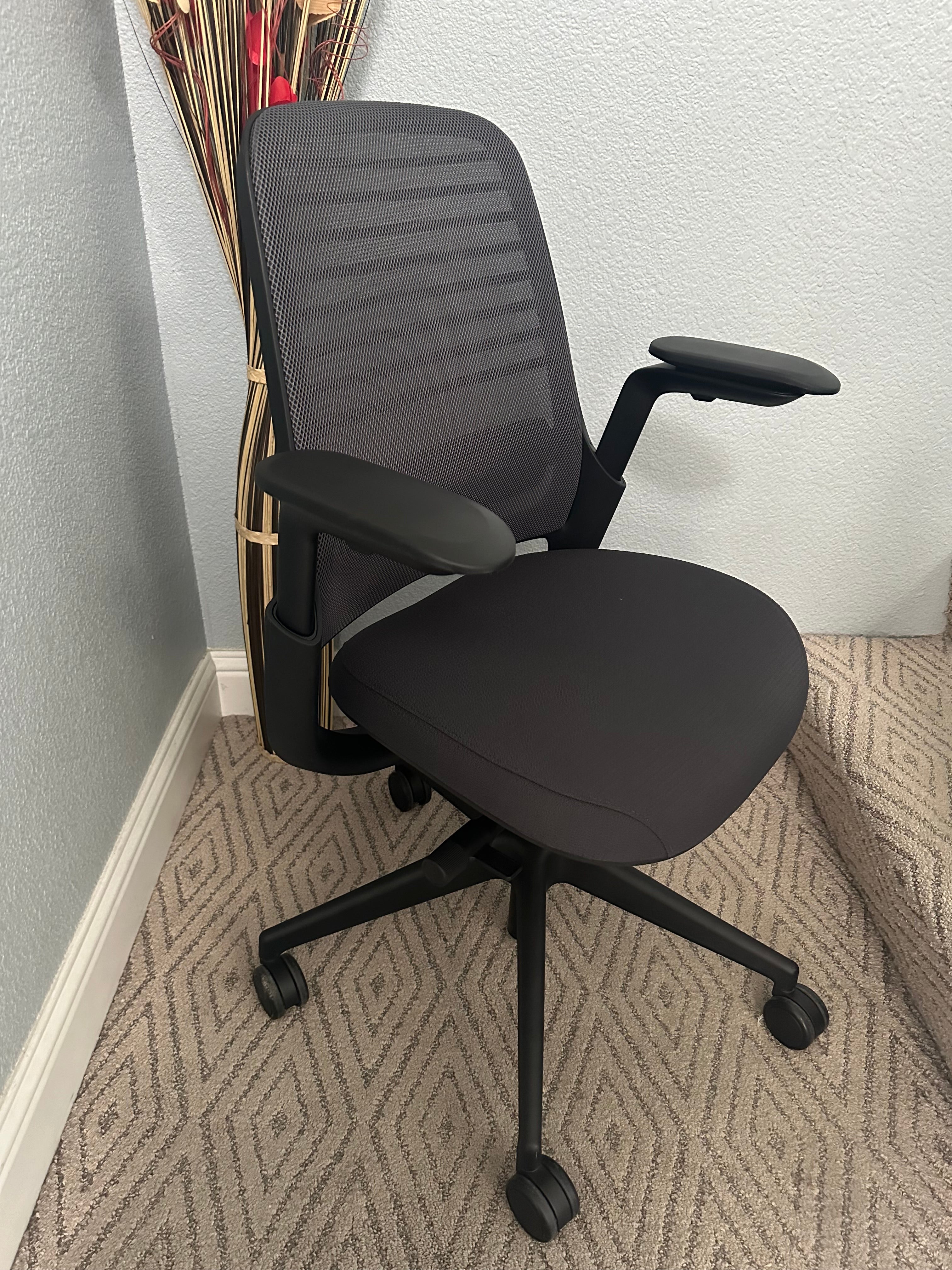 Steelcase Leap Steelcase 435a00 Series $16/mo Finance Steelcase