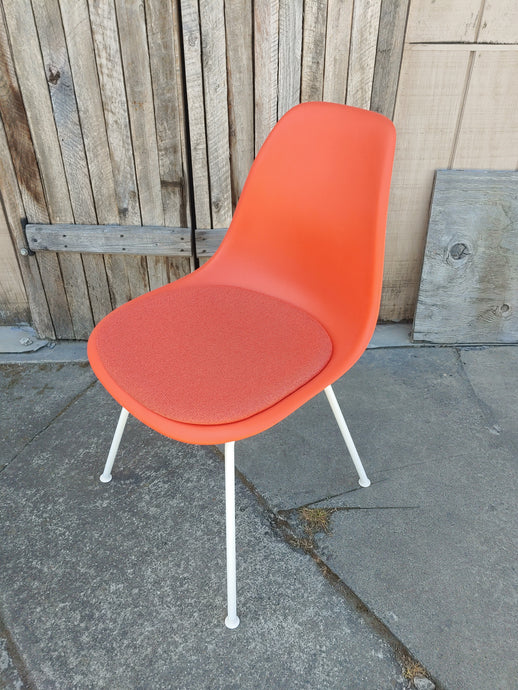 Herman Miller Eames Shell Side Chair with Seat Pad