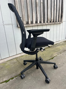 SteelCase Think V2 chair Black
