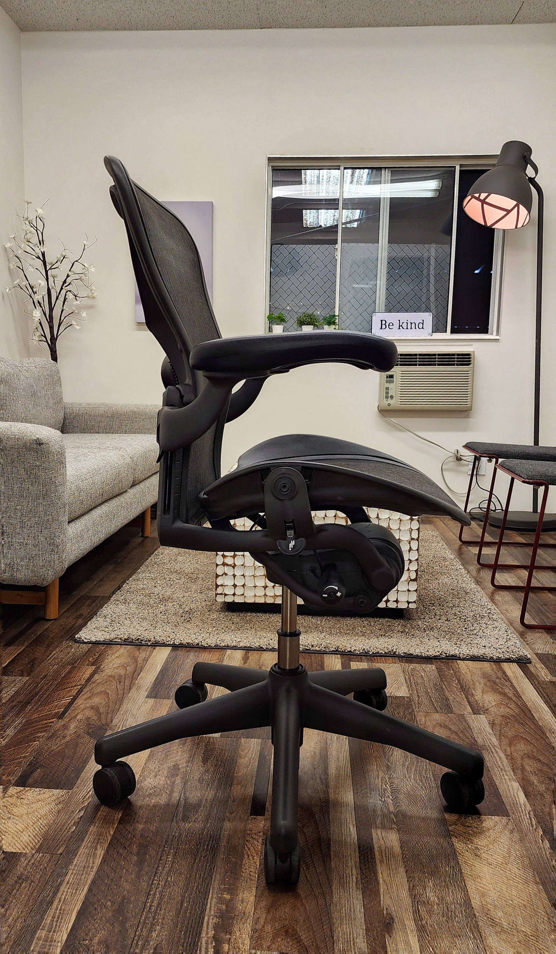 Executive Seating Company Herman Miller Aeron Chair Size C