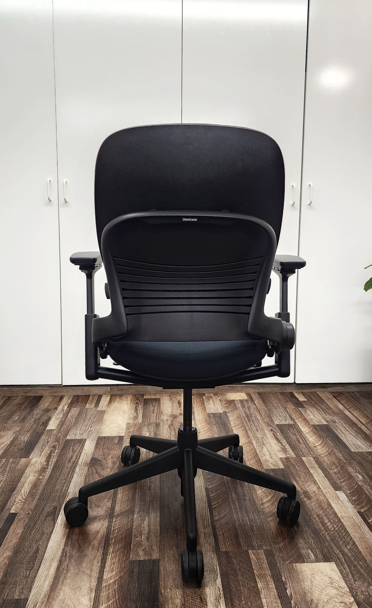 Steelcase Leap V2 Office Chair (Black) – Executive Seating Co.