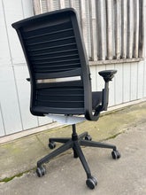 Load image into Gallery viewer, SteelCase Think V2 chair Black